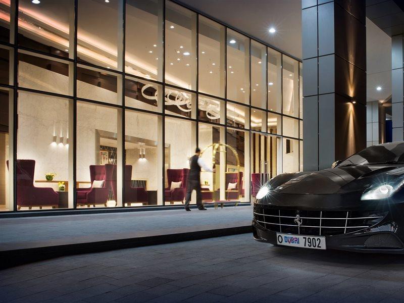 Damac Maison The Vogue Dubái Exterior foto The entrance of the hotel